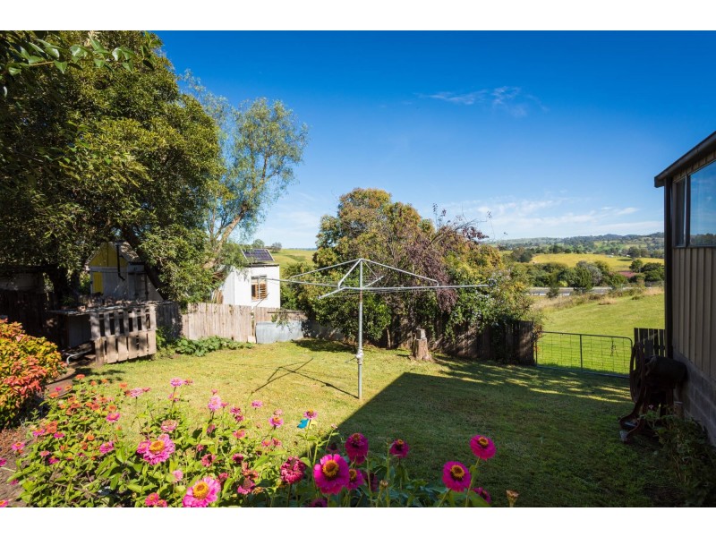 25 Mecklenberg Street, Bega NSW 2550