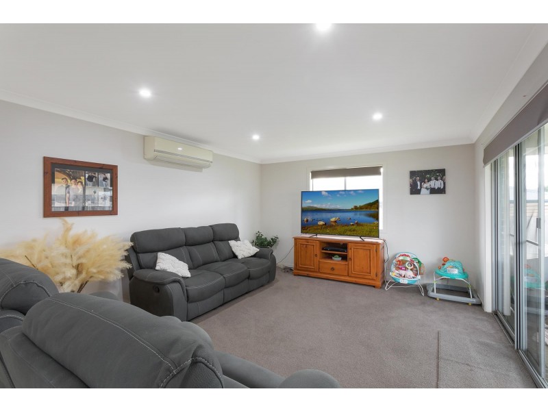 18 Koma Circuit, Bega NSW 2550