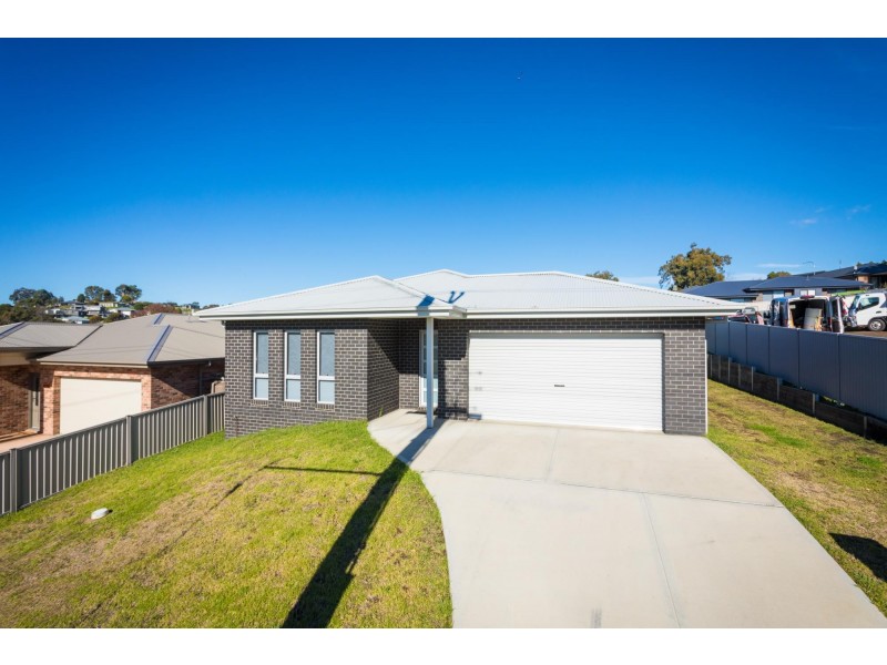 12 Rawlinson Street, Bega NSW 2550
