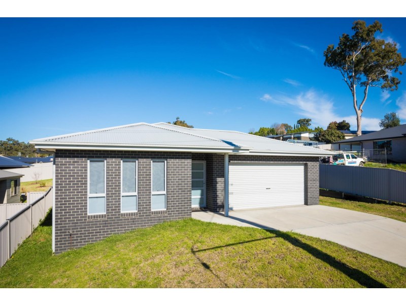 12 Rawlinson Street, Bega NSW 2550