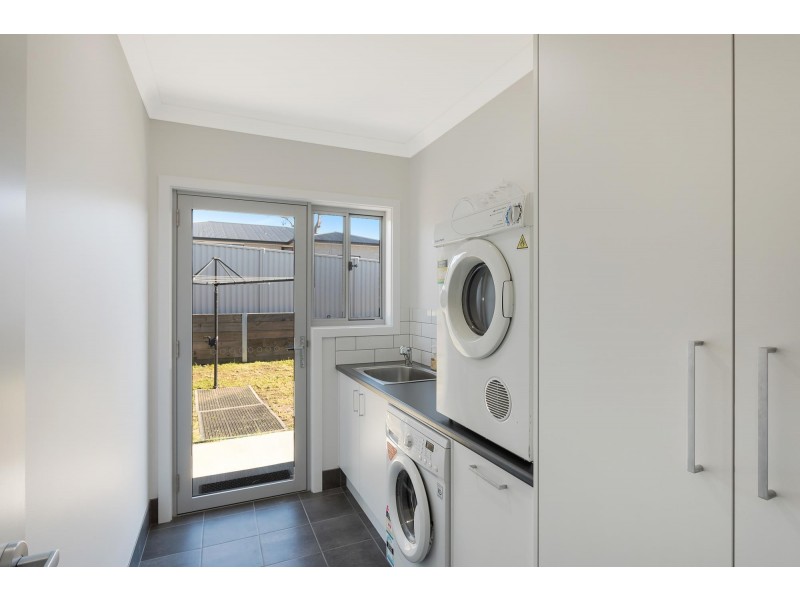 12 Rawlinson Street, Bega NSW 2550