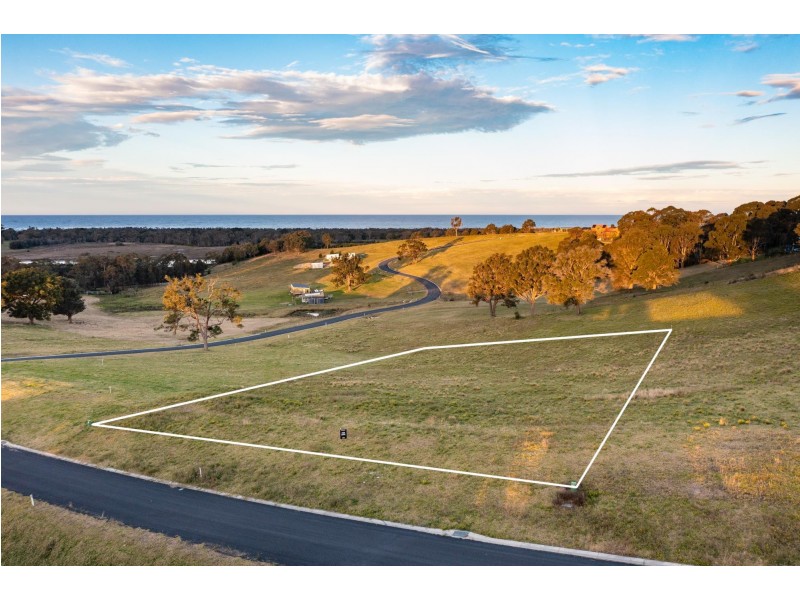 4 Riverine Drive, Tathra NSW 2550