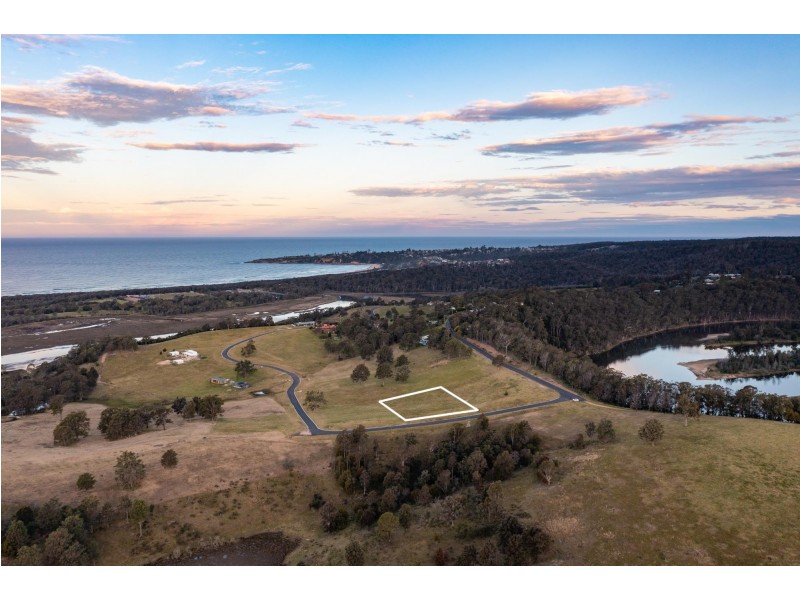 4 Riverine Drive, Tathra NSW 2550