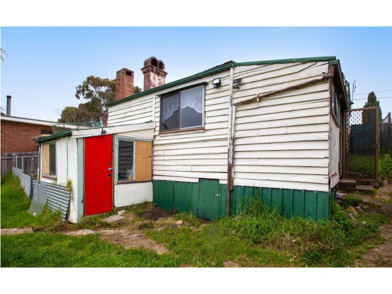 54 Valley Street, Bega NSW 2550