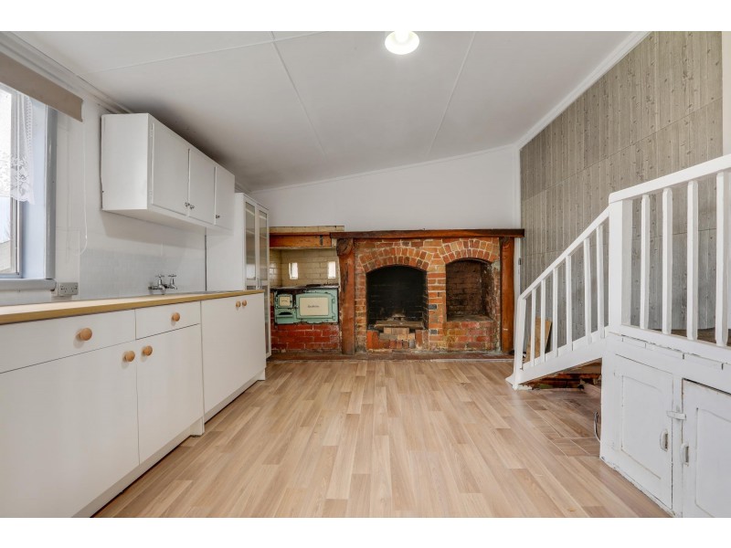 54 Valley Street, Bega NSW 2550