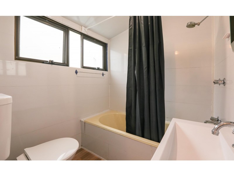 54 Valley Street, Bega NSW 2550