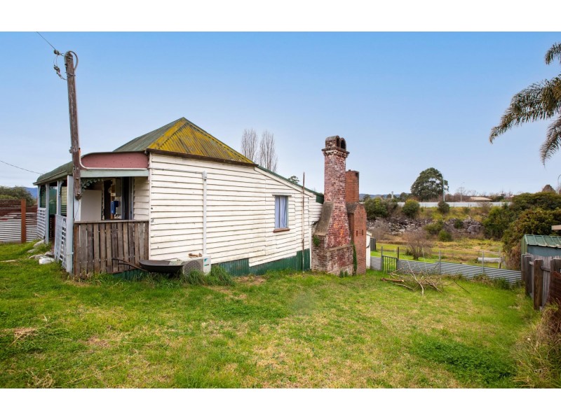 54 Valley Street, Bega NSW 2550