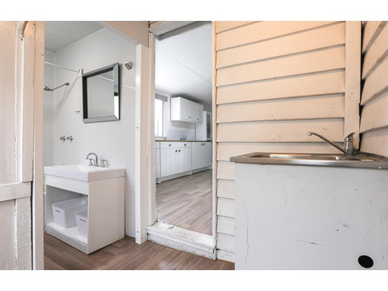 54 Valley Street, Bega NSW 2550