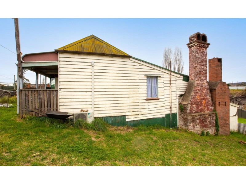 54 Valley Street, Bega NSW 2550