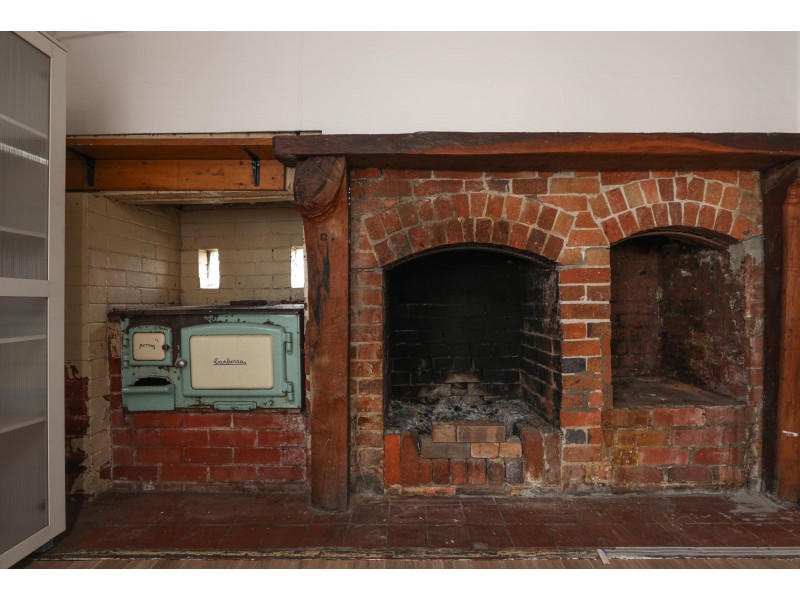 54 Valley Street, Bega NSW 2550