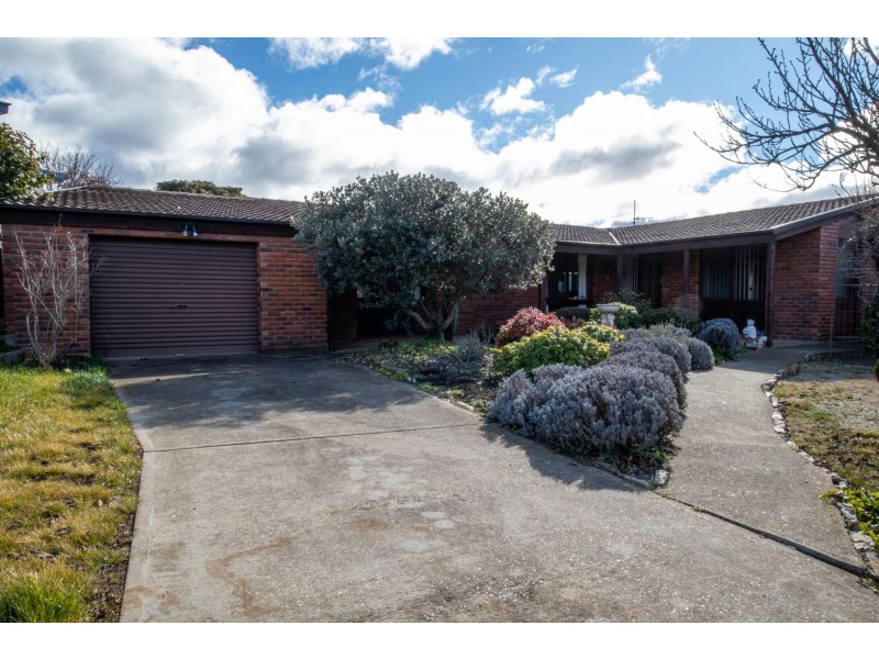 27 Albert Street, Cooma NSW 2630