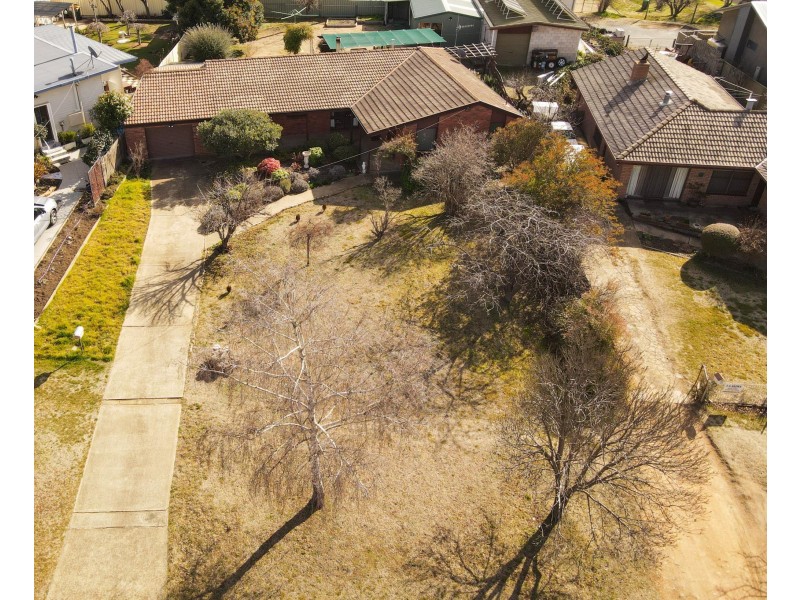 27 Albert Street, Cooma NSW 2630