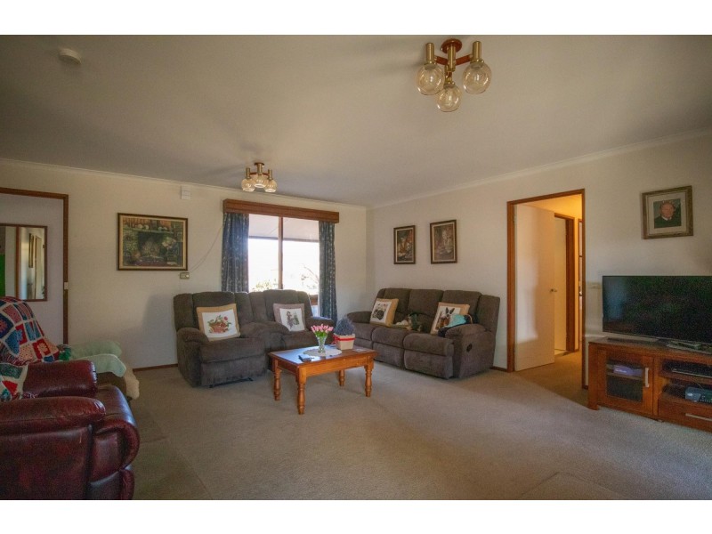 27 Albert Street, Cooma NSW 2630