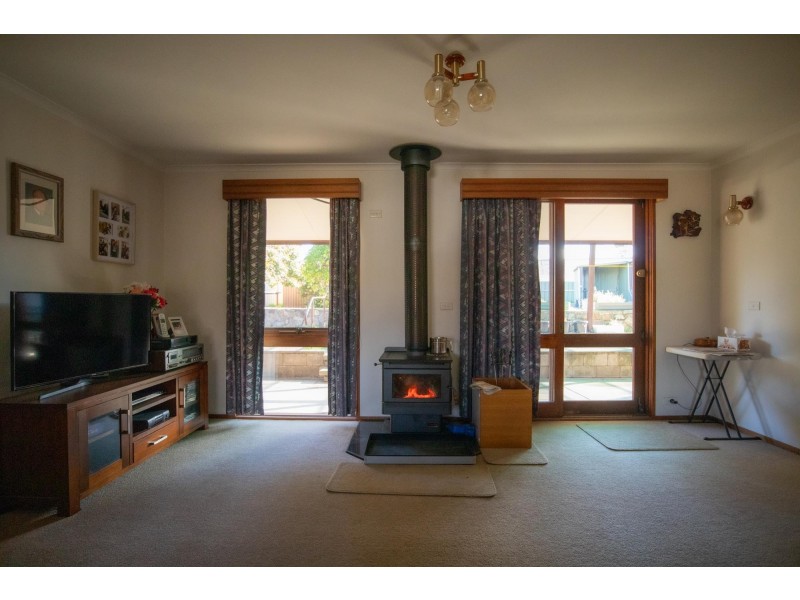 27 Albert Street, Cooma NSW 2630
