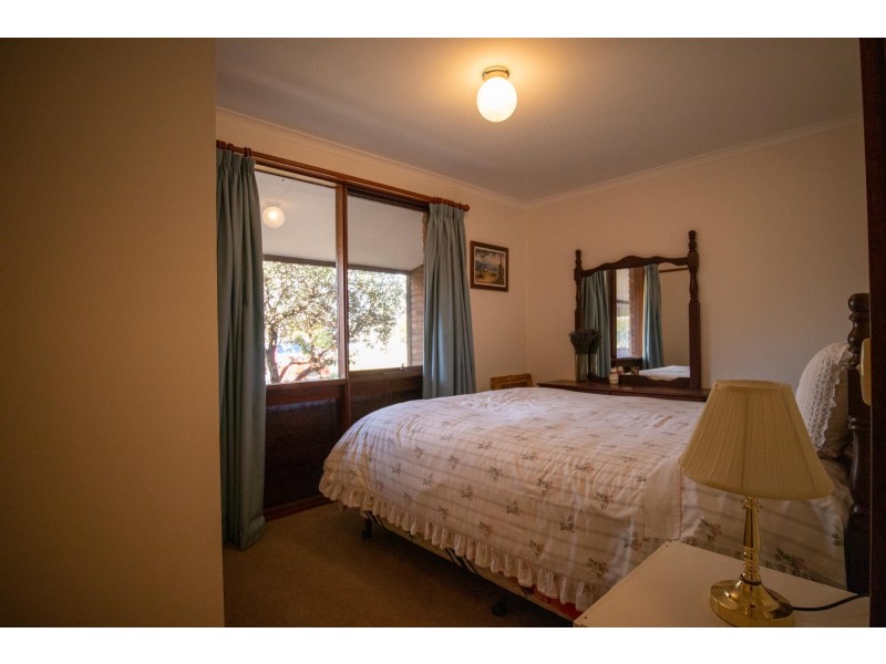 27 Albert Street, Cooma NSW 2630