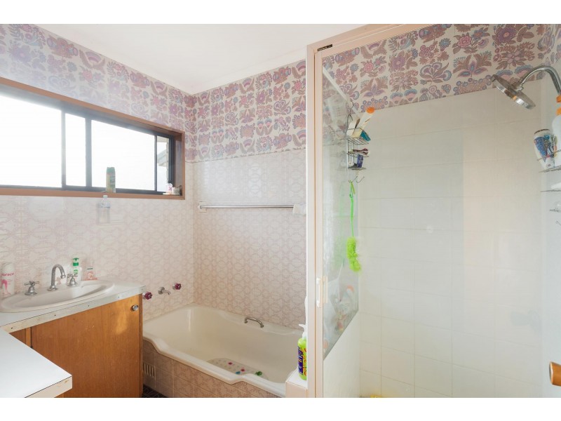 61 Valley Street, Bega NSW 2550