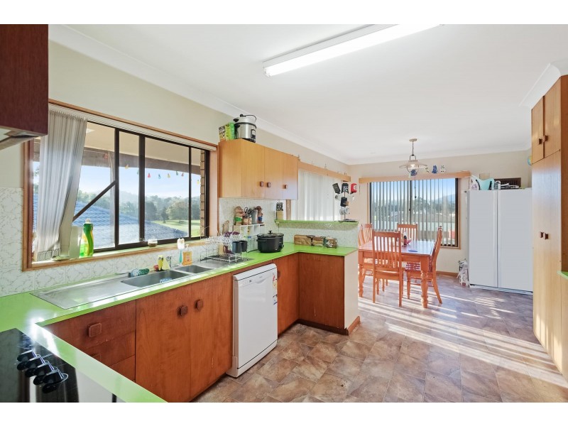 61 Valley Street, Bega NSW 2550