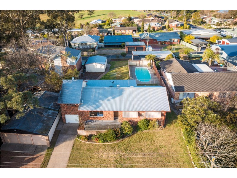 28 Glebe Avenue, Bega NSW 2550