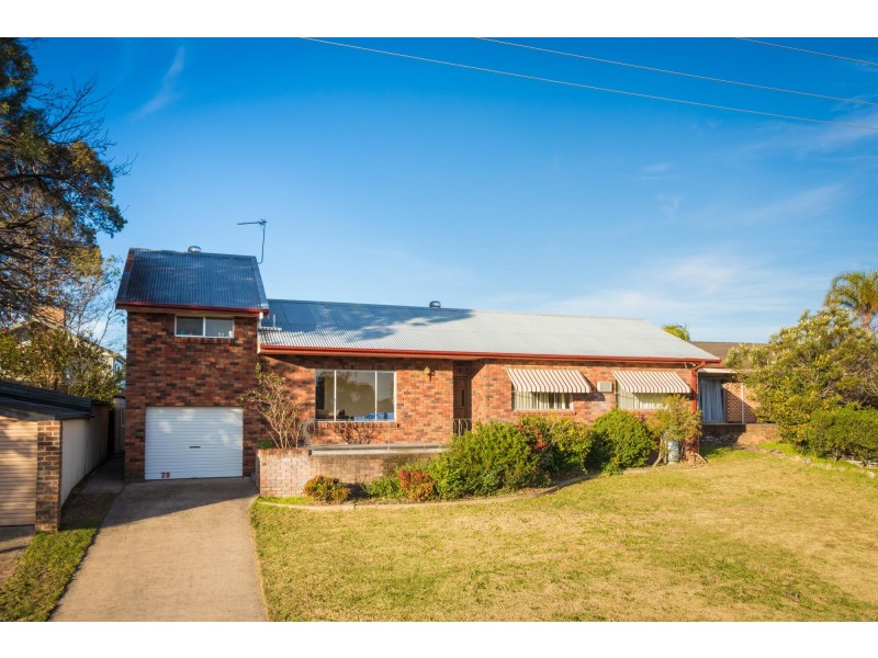 28 Glebe Avenue, Bega NSW 2550