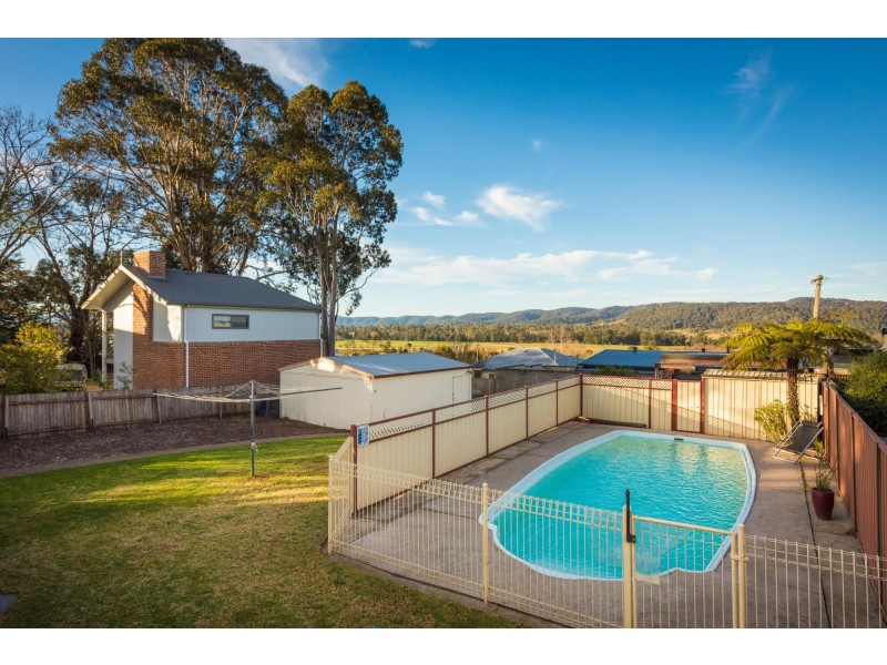 28 Glebe Avenue, Bega NSW 2550