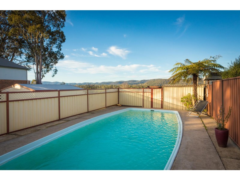 28 Glebe Avenue, Bega NSW 2550