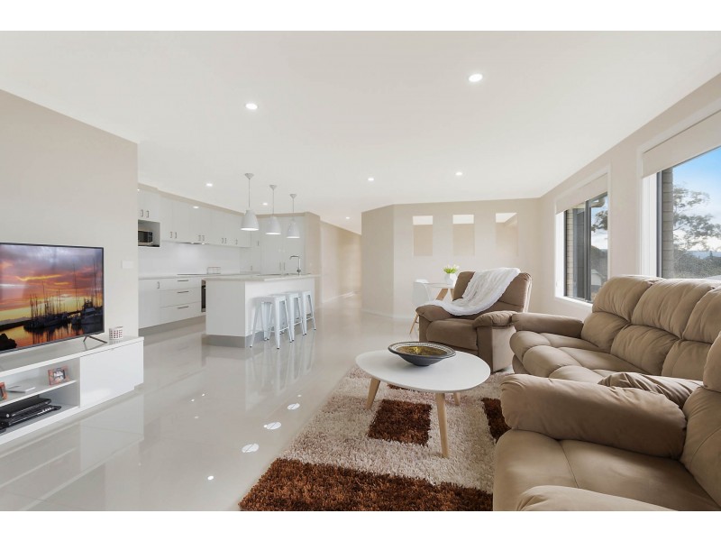 11 Millbank Place, Bega NSW 2550