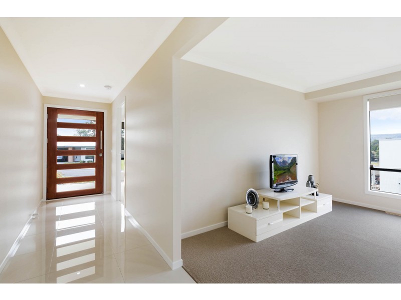 11 Millbank Way, Bega NSW 2550