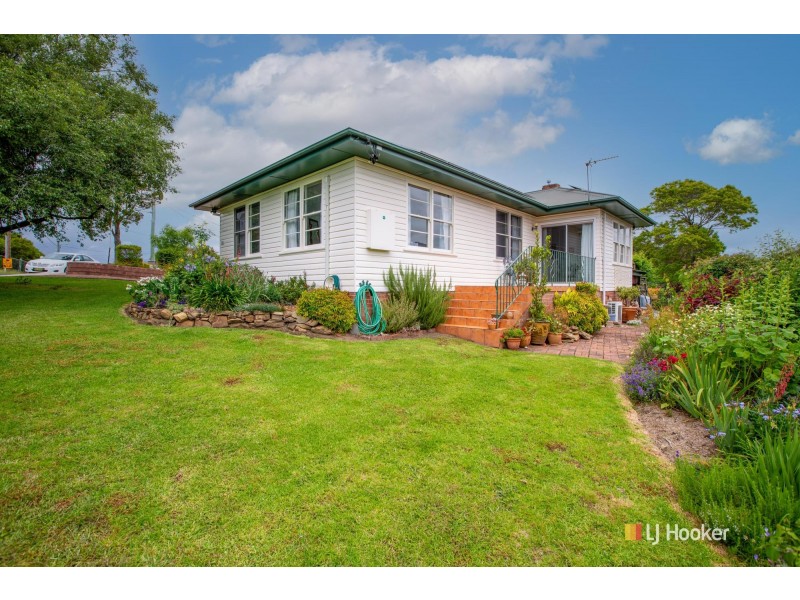 11 Watson Street, Bega NSW 2550