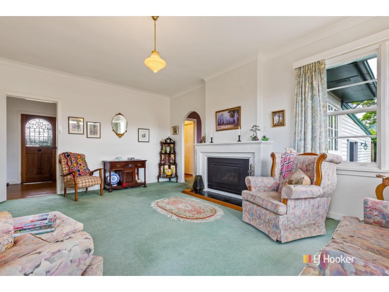 11 Watson Street, Bega NSW 2550