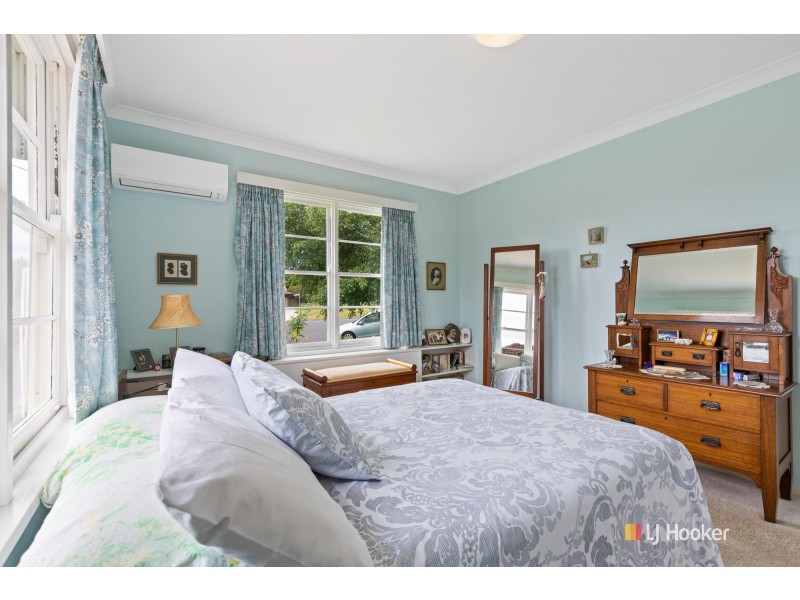 11 Watson Street, Bega NSW 2550