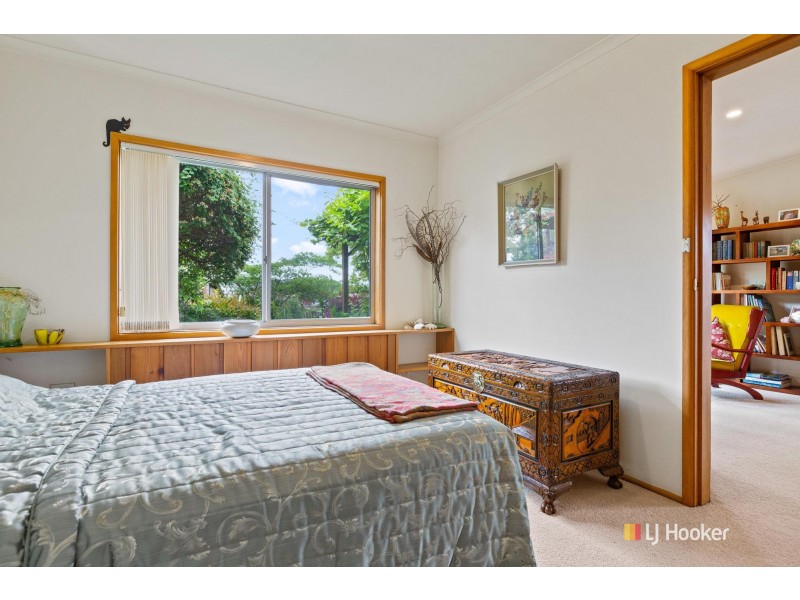 11 Watson Street, Bega NSW 2550