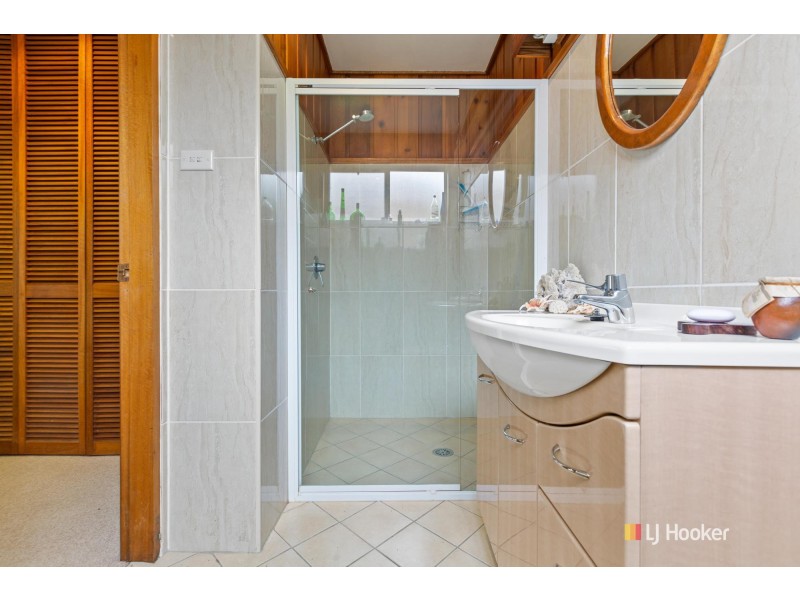 11 Watson Street, Bega NSW 2550