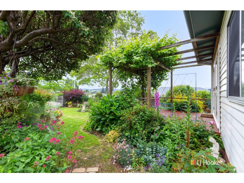 11 Watson Street, Bega NSW 2550