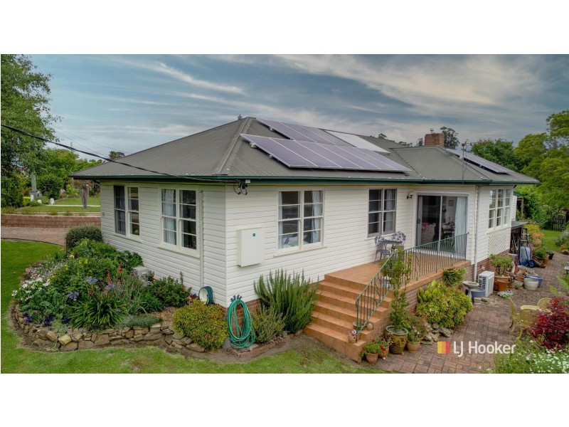 11 Watson Street, Bega NSW 2550