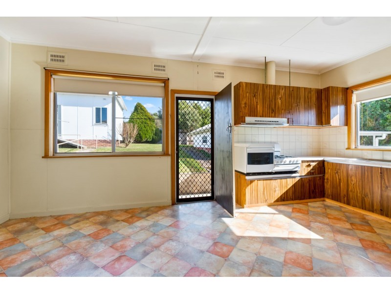 15 Dowling Street, Bega NSW 2550