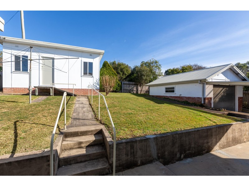 15 Dowling Street, Bega NSW 2550