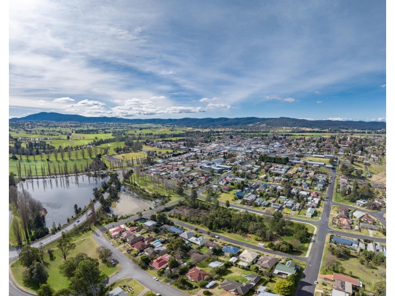 15 Dowling Street, Bega NSW 2550