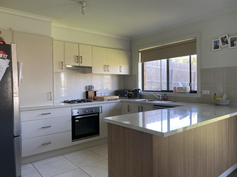 24 Howard Avenue, Bega NSW 2550