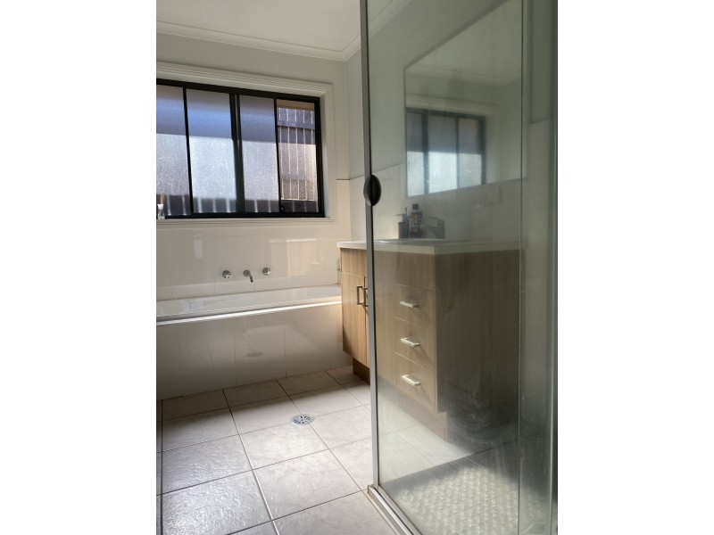 24 Howard Avenue, Bega NSW 2550