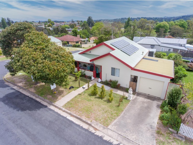 5 Heath Street, Bega NSW 2550