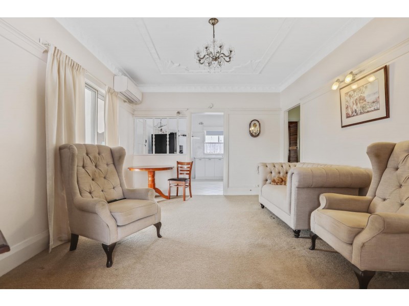 5 Heath Street, Bega NSW 2550