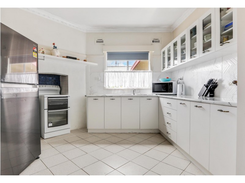 5 Heath Street, Bega NSW 2550