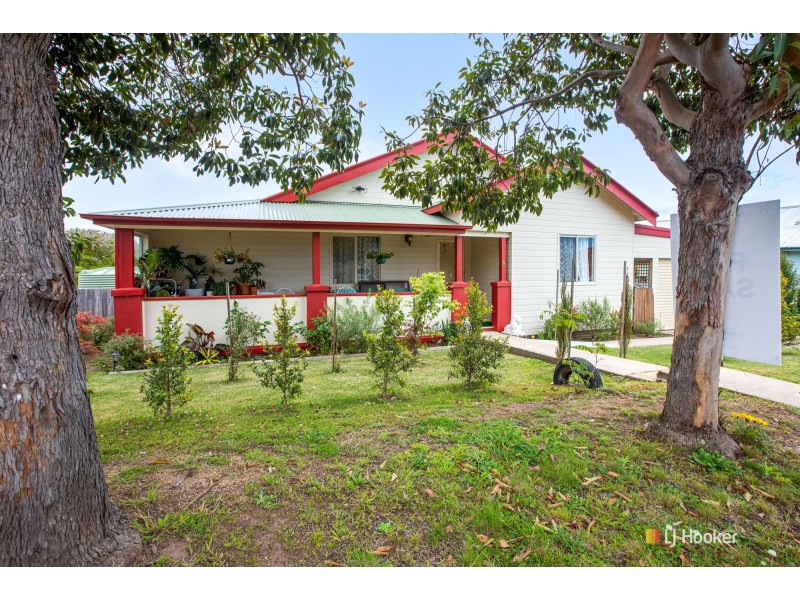 5 Heath Street, Bega NSW 2550