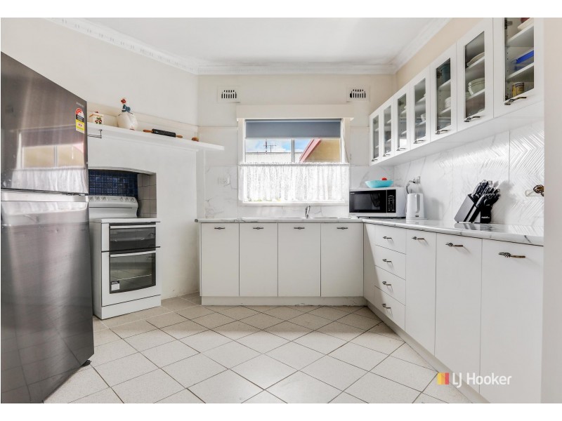 5 Heath Street, Bega NSW 2550