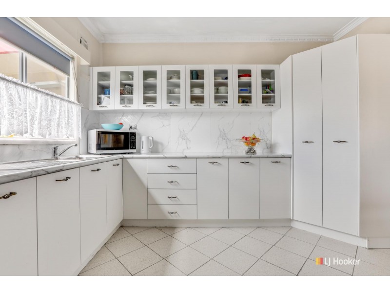 5 Heath Street, Bega NSW 2550