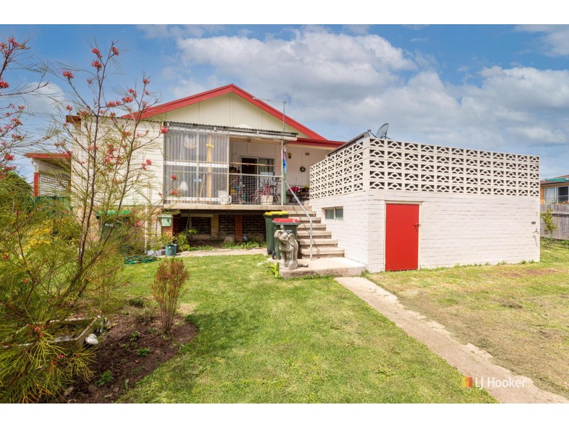 5 Heath Street, Bega NSW 2550