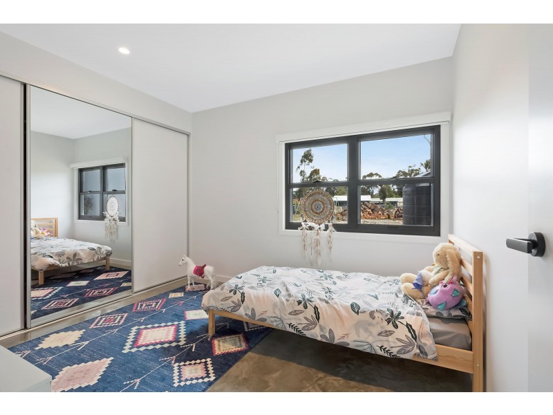 17 Kurrajong Crescent, Kalaru NSW 2550