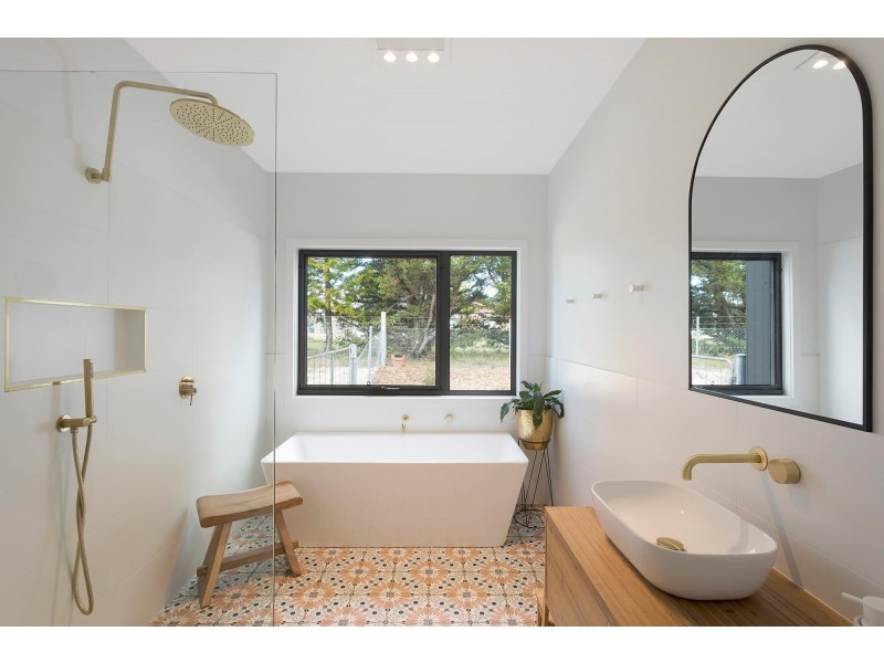 17 Kurrajong Crescent, Kalaru NSW 2550