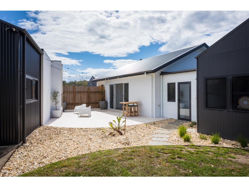 17 Kurrajong Crescent, Kalaru NSW 2550