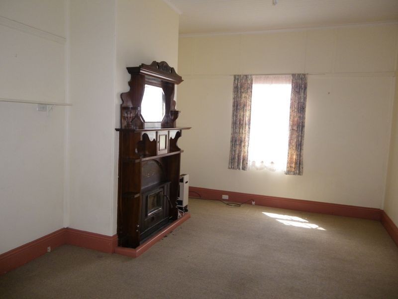 18 Bega Street, Bega NSW 2550